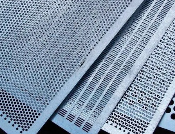 Лист перфорированный нержавеющий Qv AISI 202 0,8 мм ТУ 25.11.23-002-23083253-2017 фото