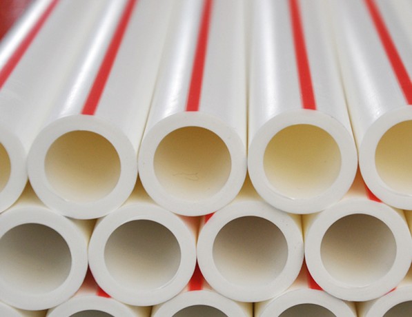 Полипропиленовая труба белая PP-RCT PN10 125 мм ГОСТ 32415-2013 фото